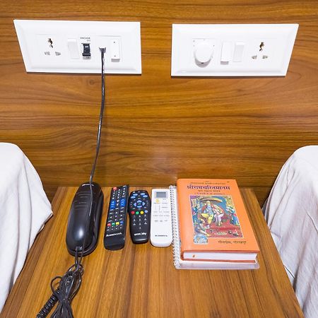 Amritara Ramila Kutir Hotell Ayodhya Exteriör bild