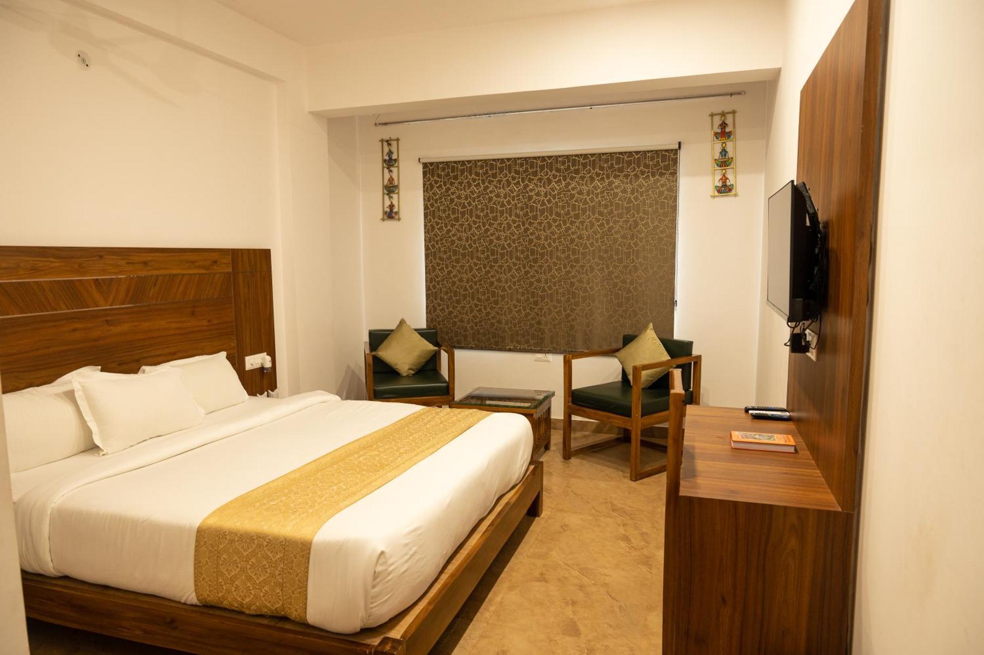 Amritara Ramila Kutir Hotell Ayodhya Exteriör bild