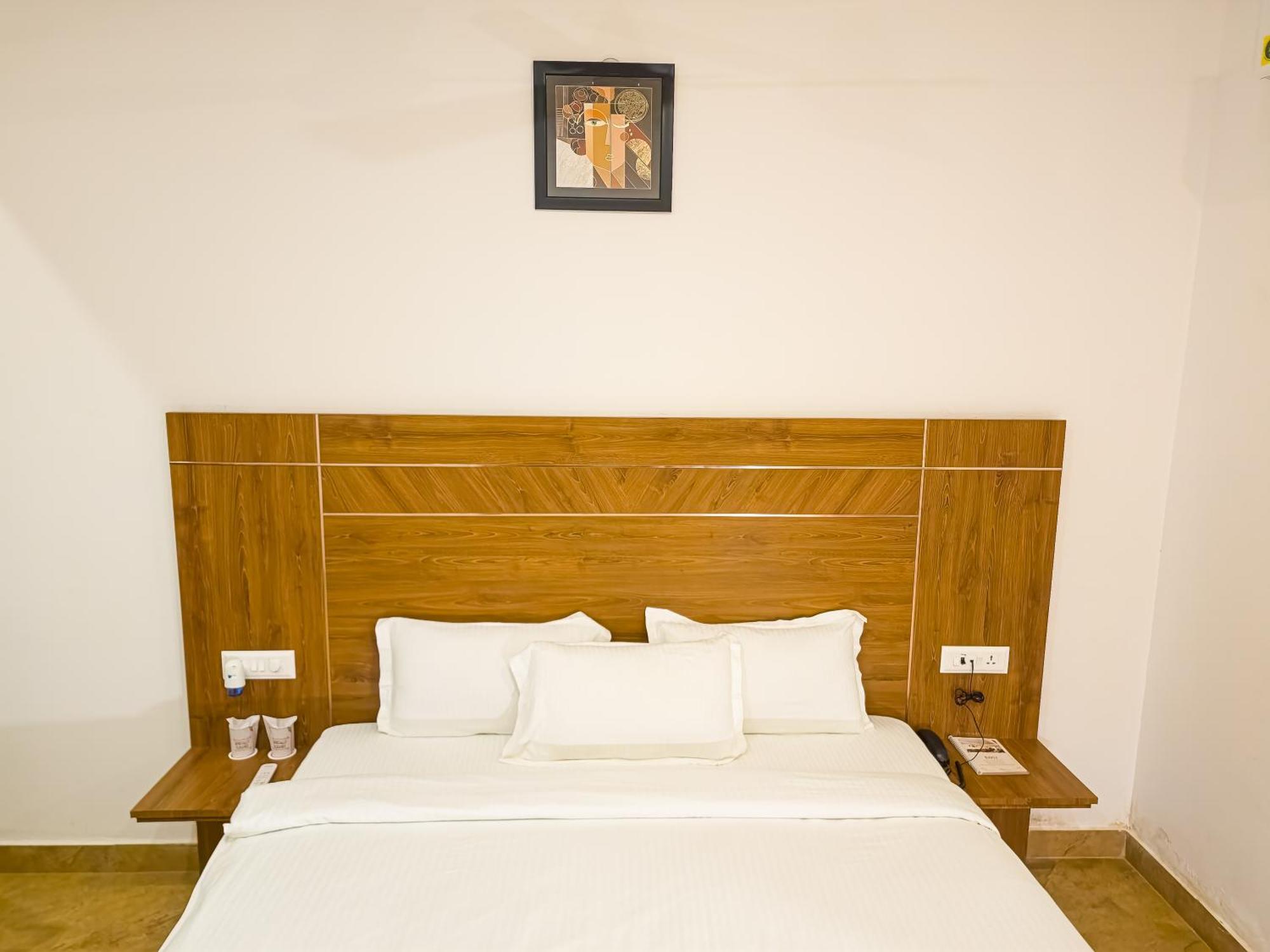 Amritara Ramila Kutir Hotell Ayodhya Exteriör bild