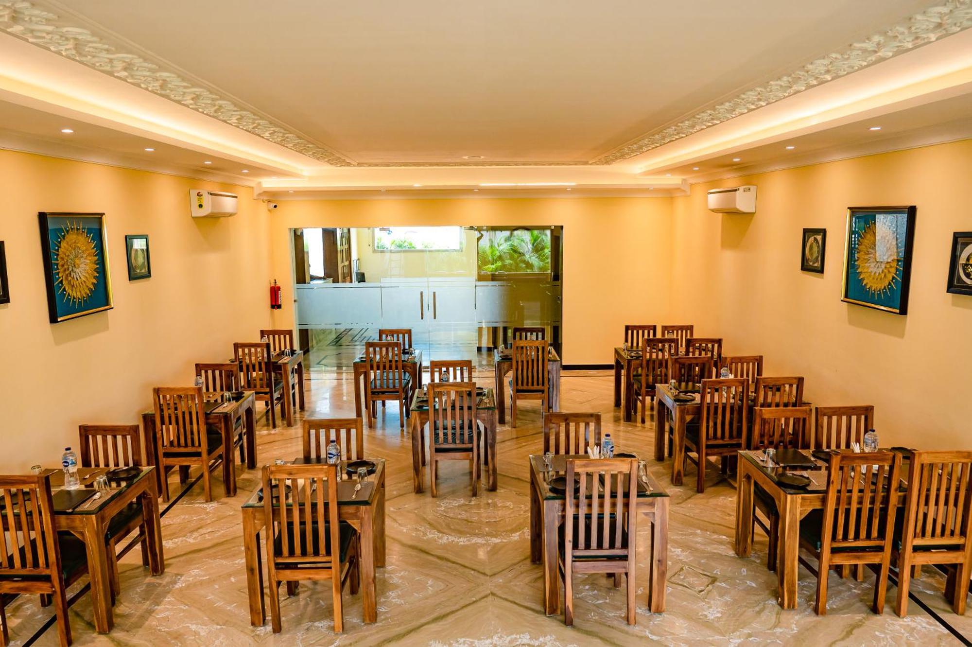Amritara Ramila Kutir Hotell Ayodhya Exteriör bild