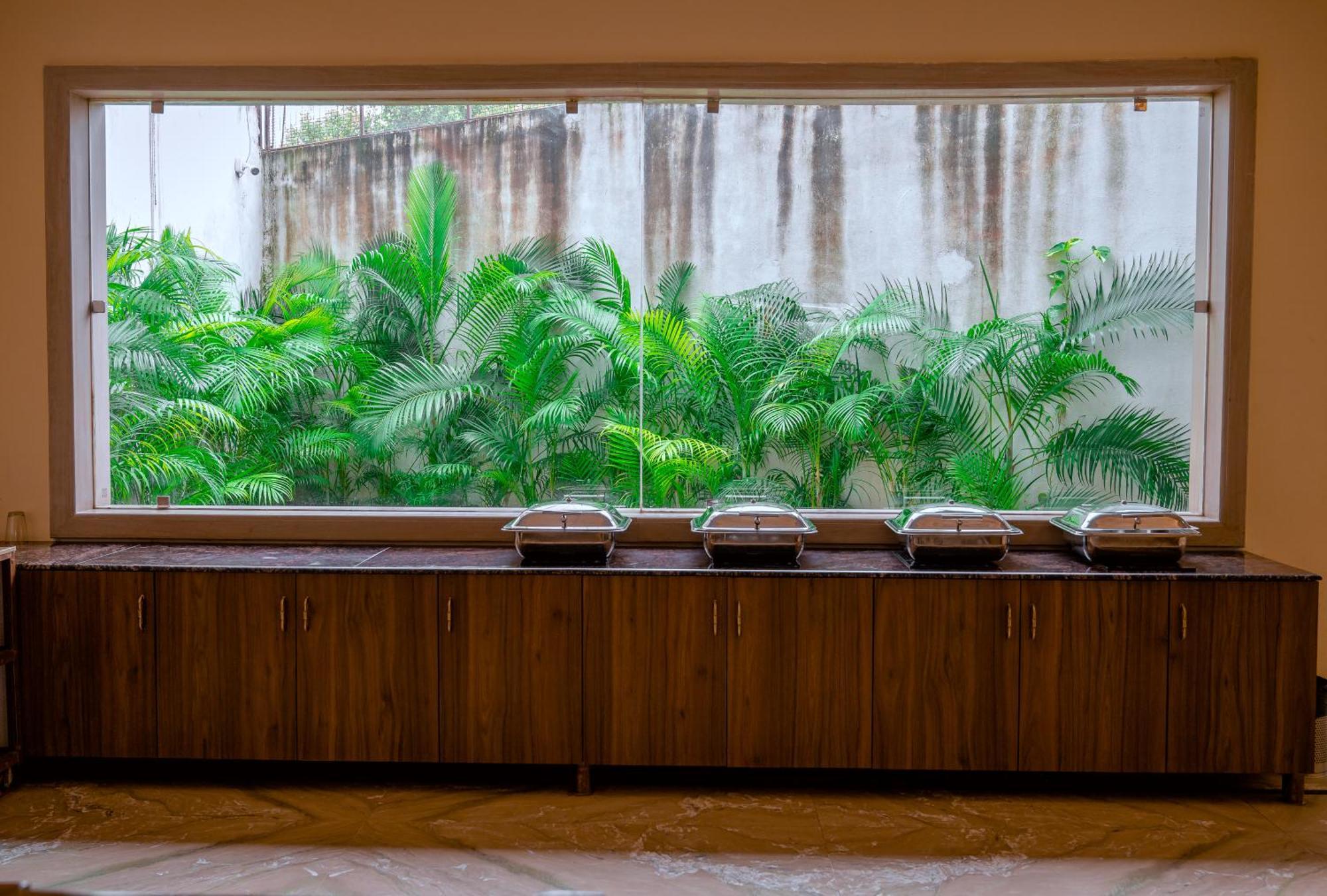 Amritara Ramila Kutir Hotell Ayodhya Exteriör bild