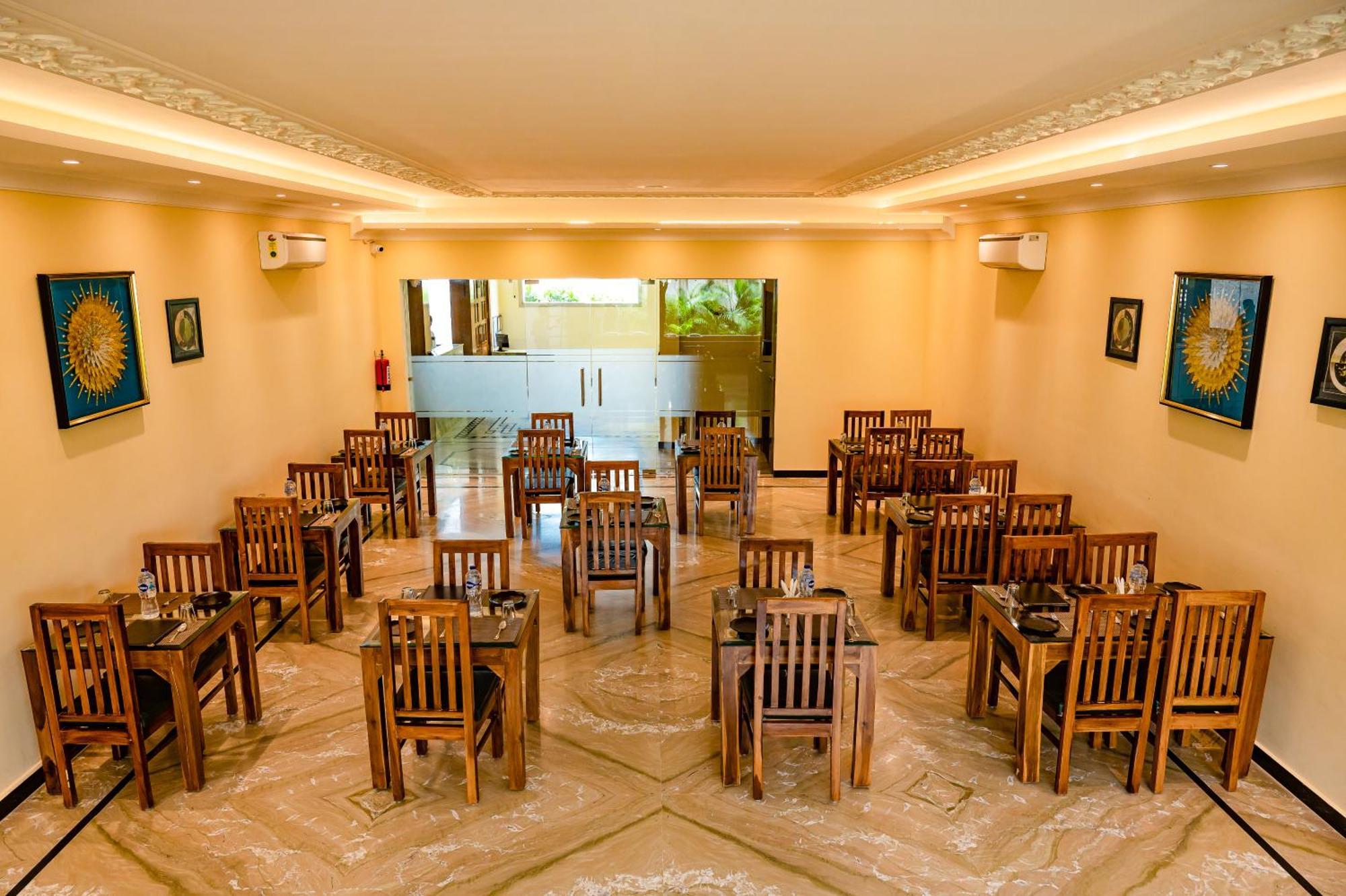 Amritara Ramila Kutir Hotell Ayodhya Exteriör bild