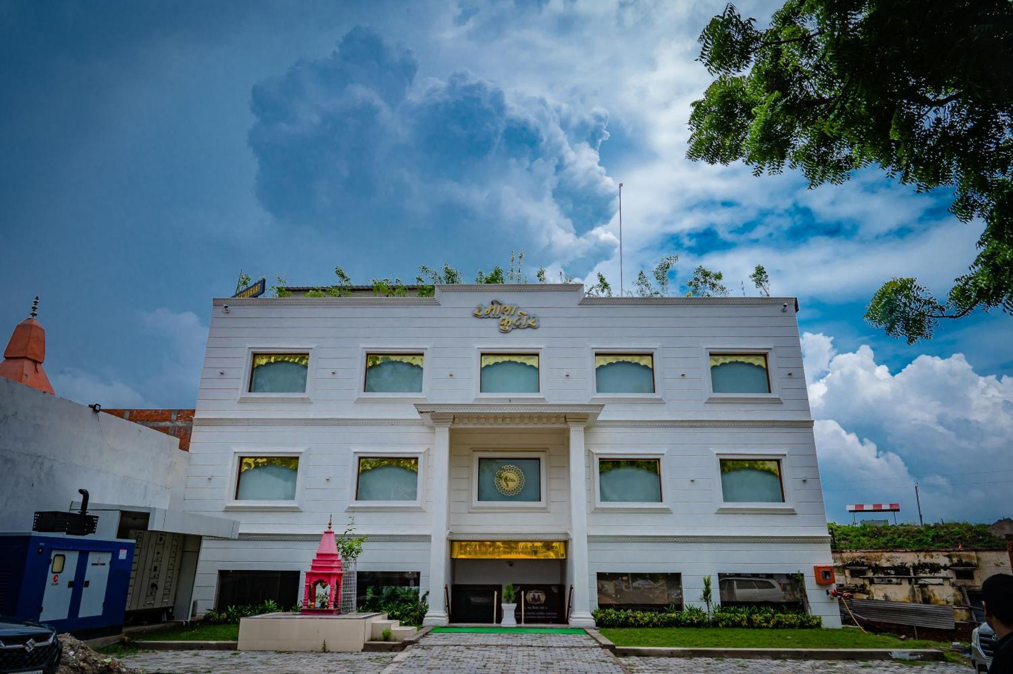 Amritara Ramila Kutir Hotell Ayodhya Exteriör bild