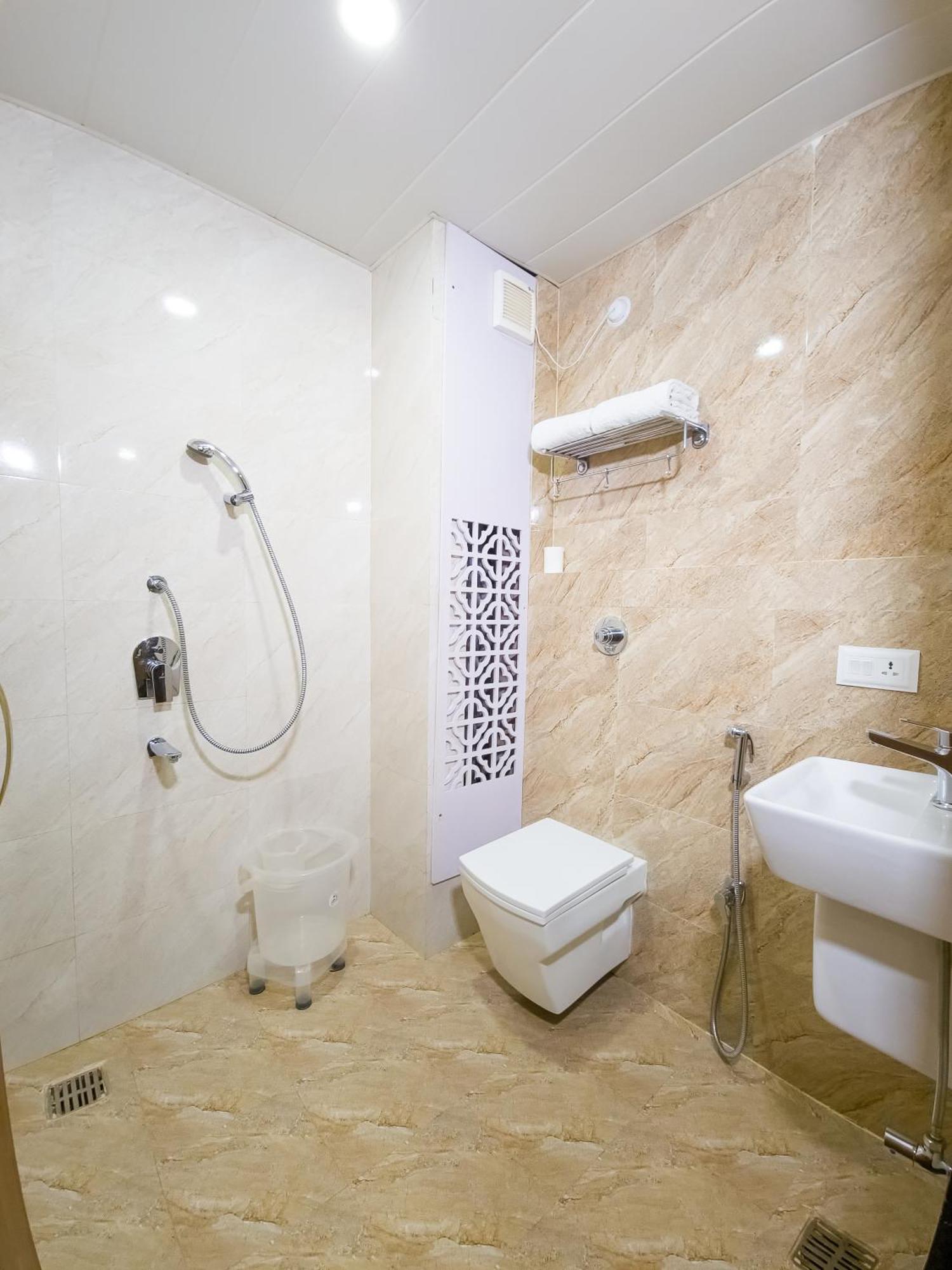 Amritara Ramila Kutir Hotell Ayodhya Exteriör bild