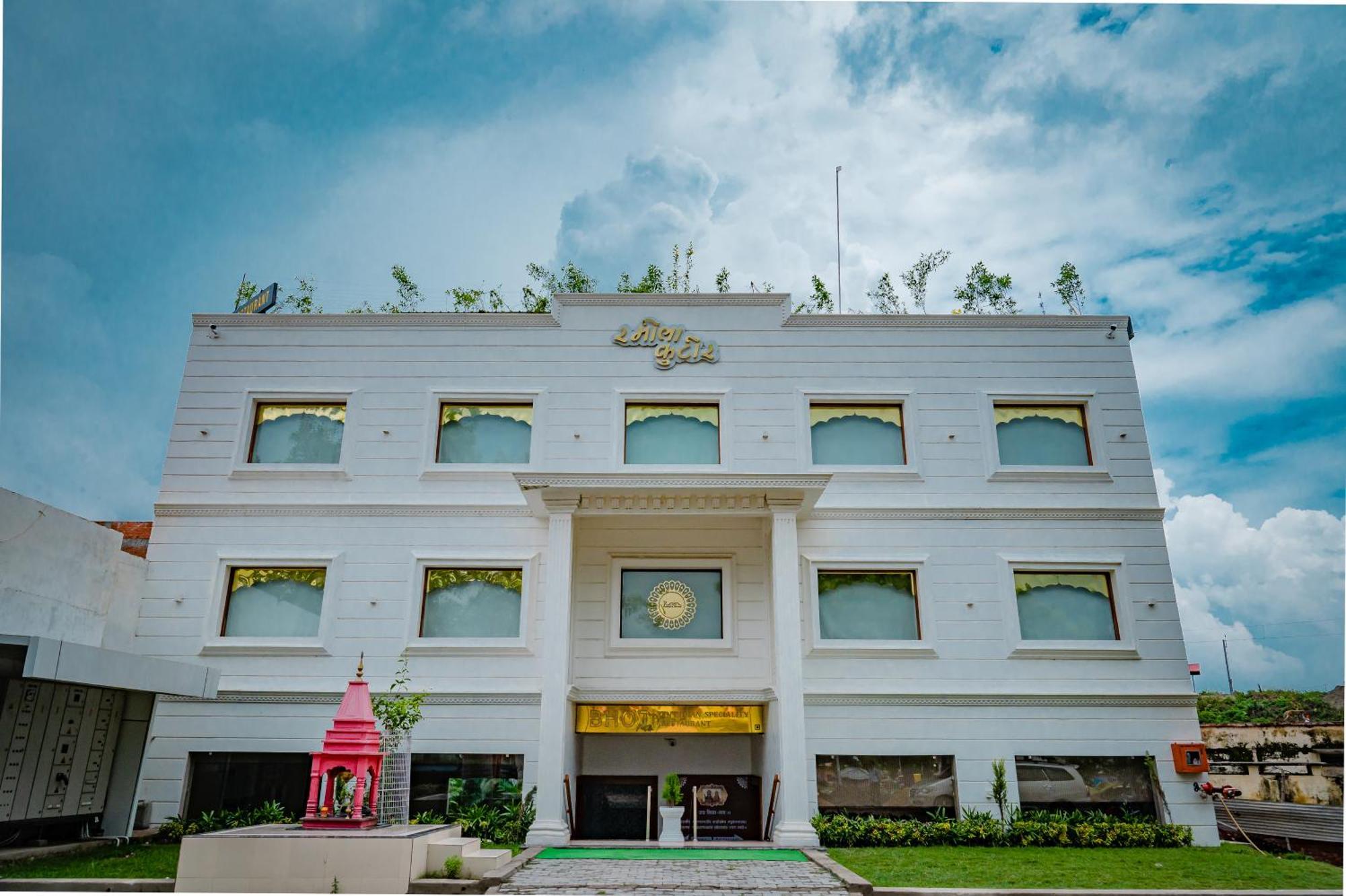 Amritara Ramila Kutir Hotell Ayodhya Exteriör bild