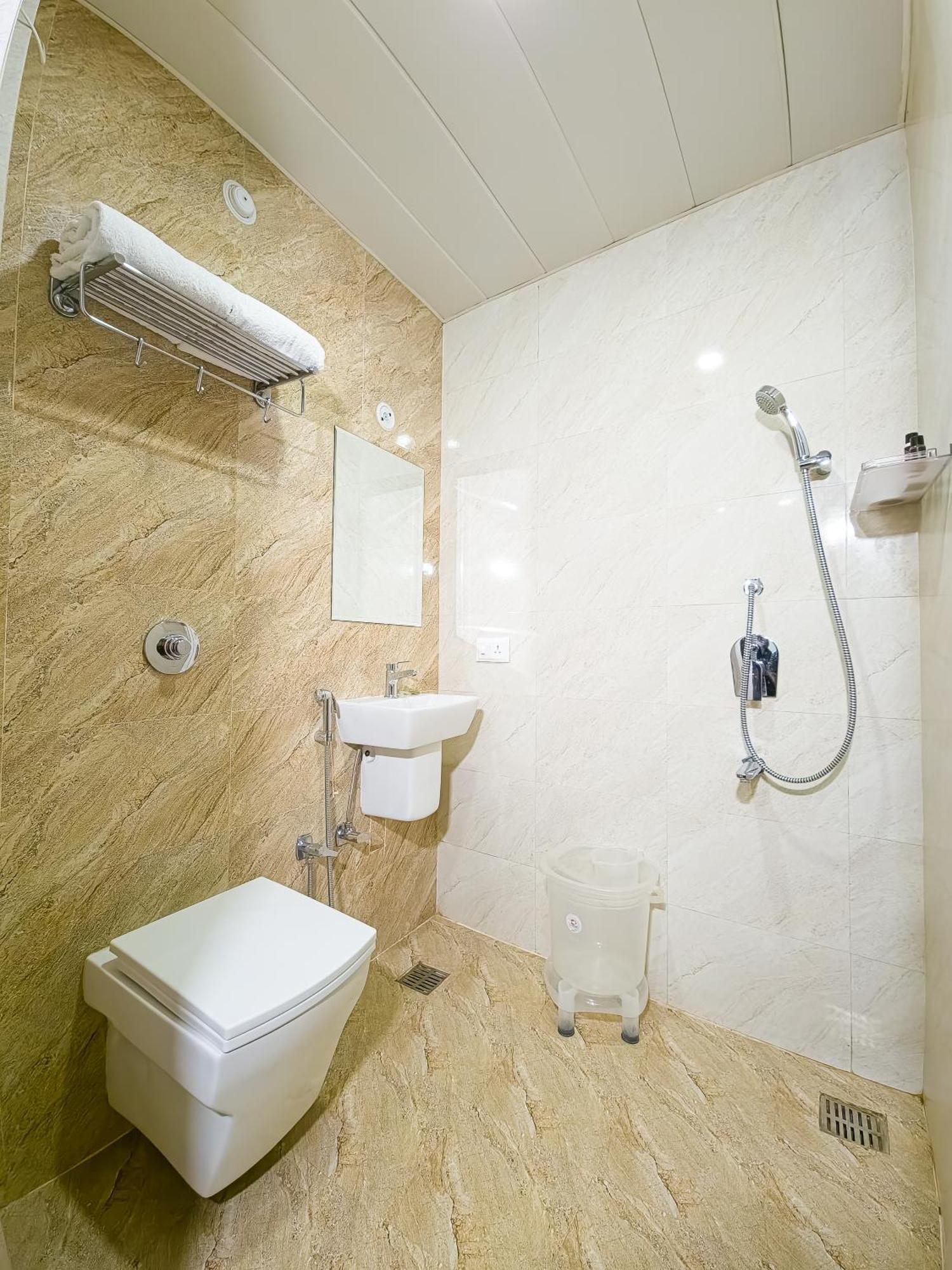 Amritara Ramila Kutir Hotell Ayodhya Exteriör bild