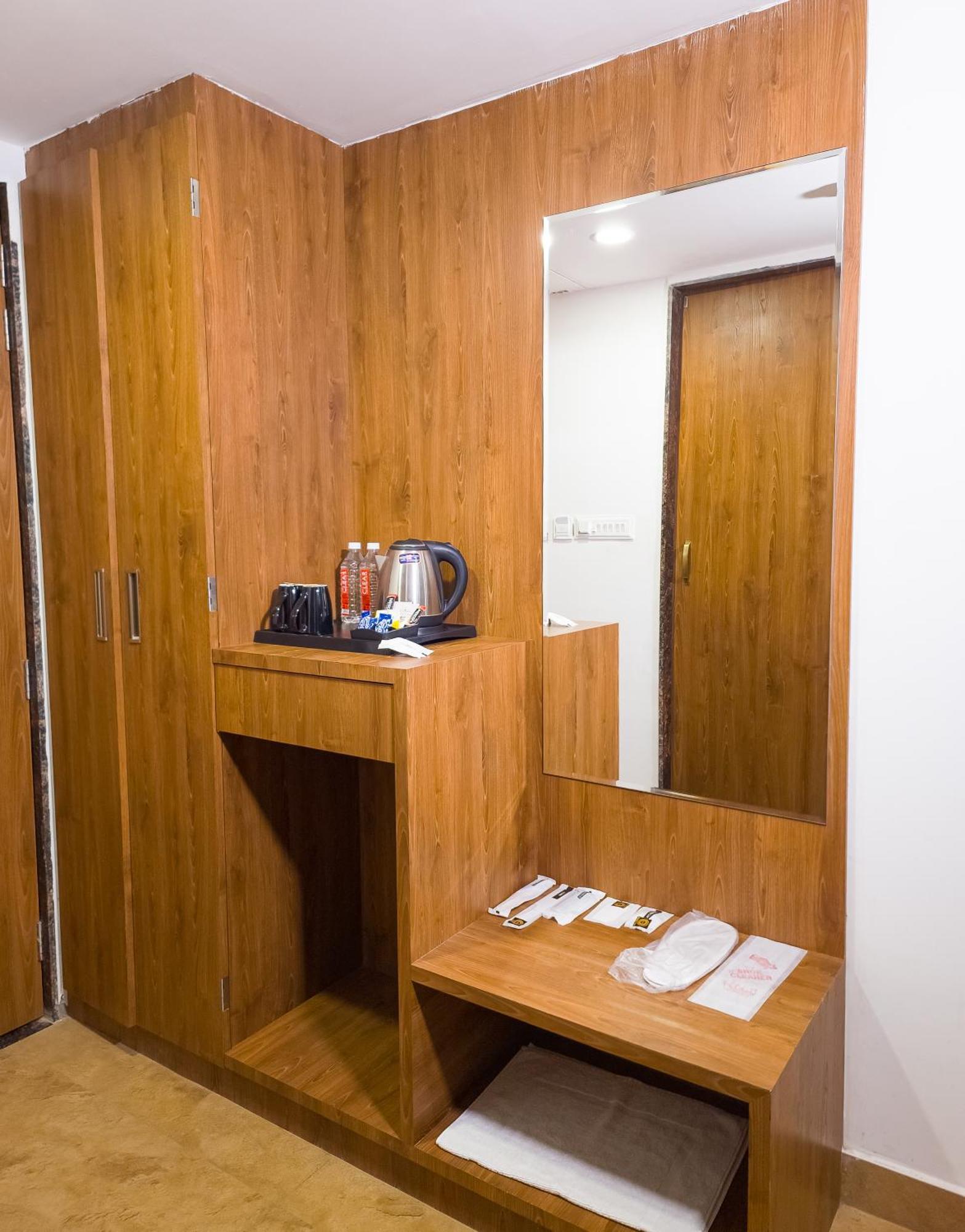 Amritara Ramila Kutir Hotell Ayodhya Exteriör bild
