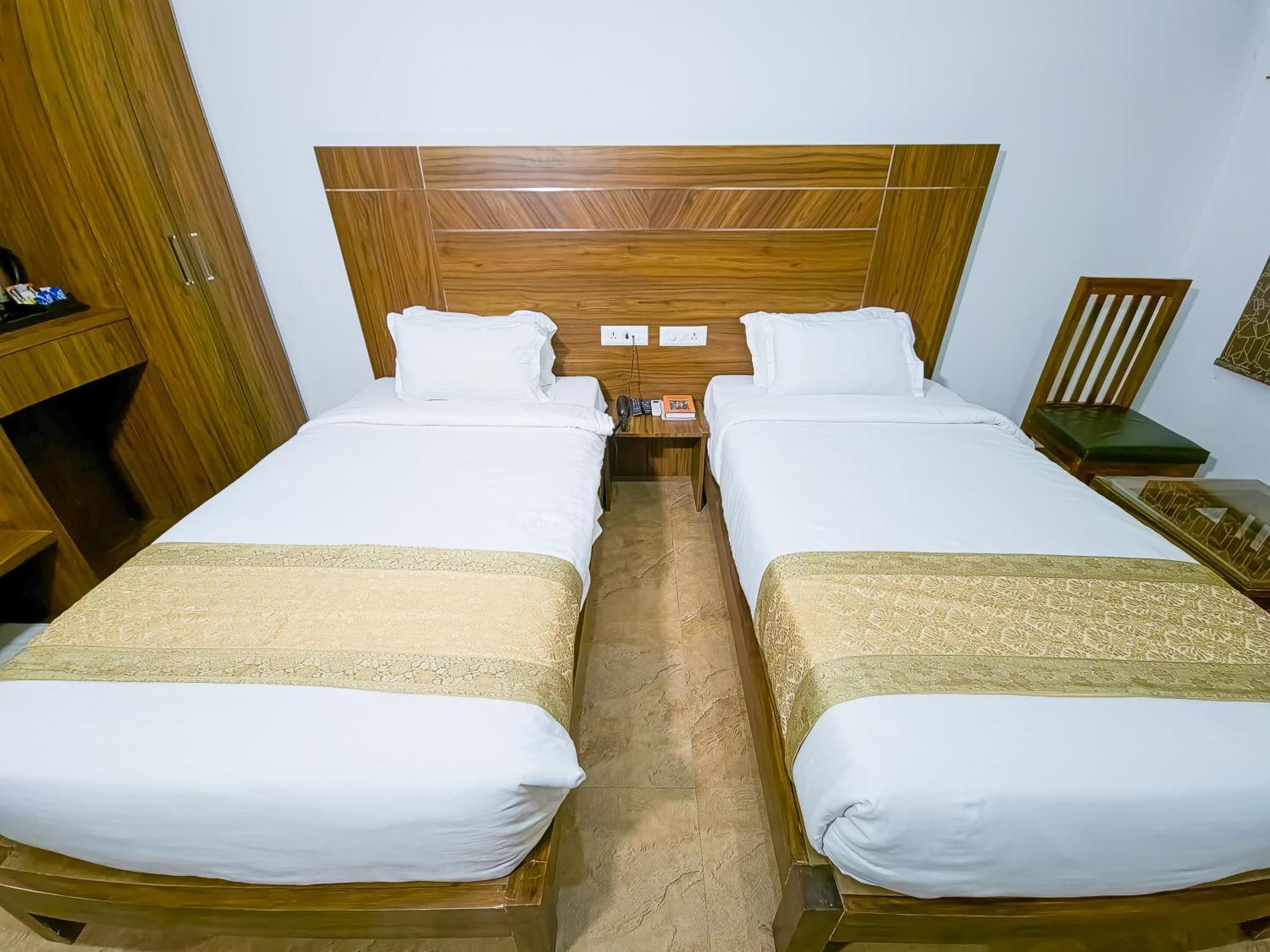 Amritara Ramila Kutir Hotell Ayodhya Exteriör bild